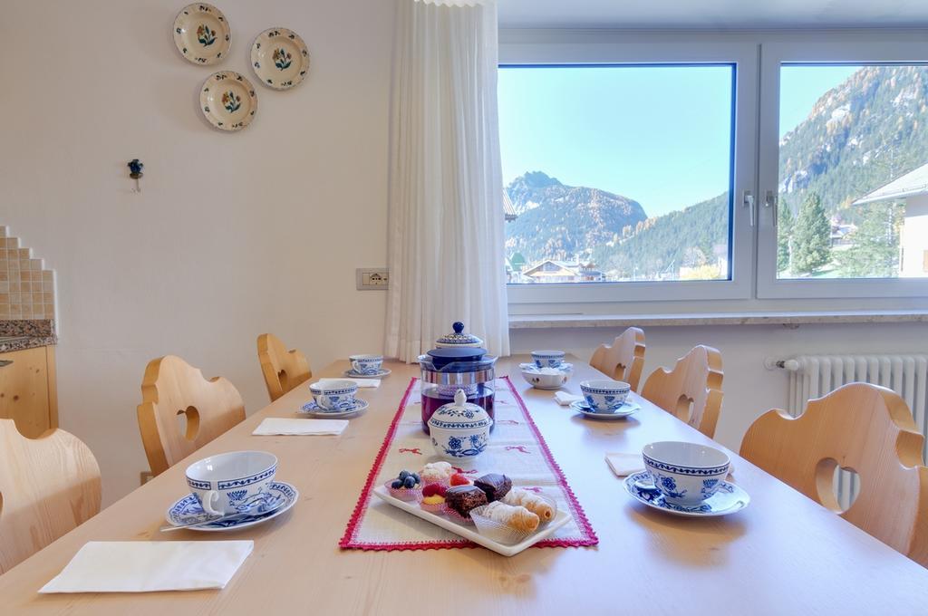 Appartamenti Cesa Maria Mountain Hospitality Canazei Eksteriør bilde