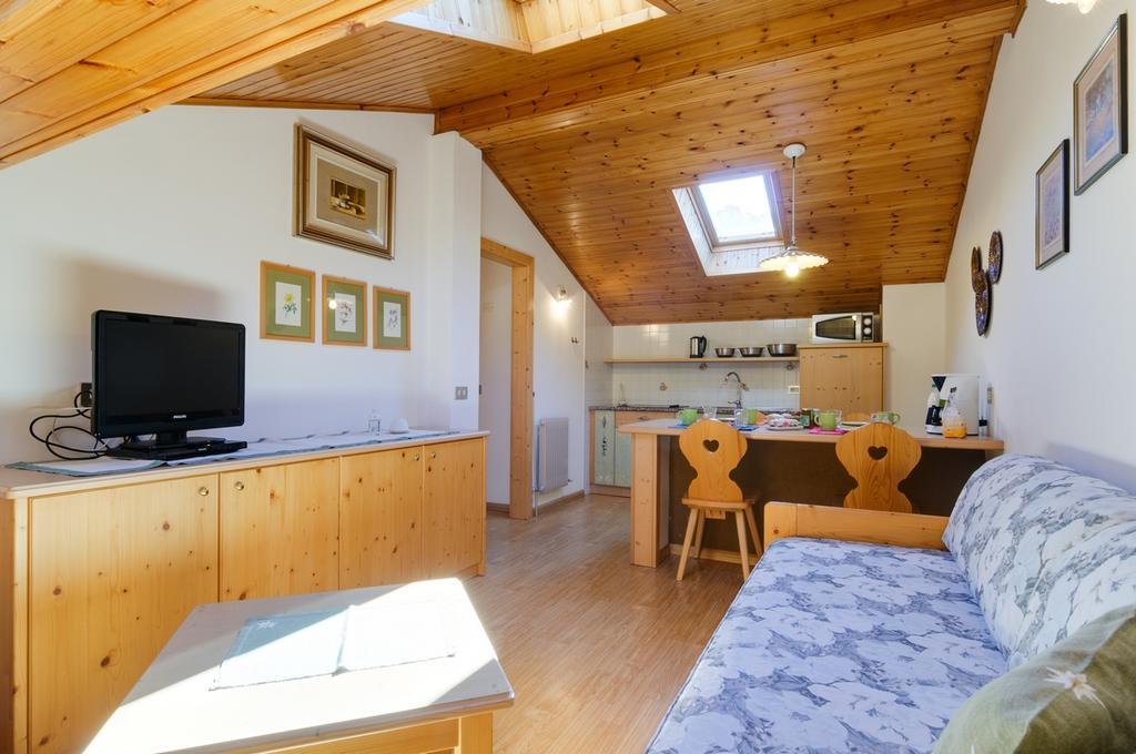 Appartamenti Cesa Maria Mountain Hospitality Canazei Eksteriør bilde