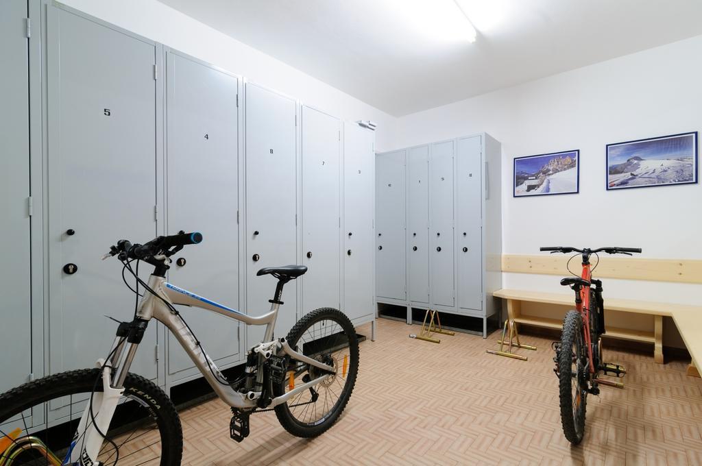 Appartamenti Cesa Maria Mountain Hospitality Canazei Eksteriør bilde